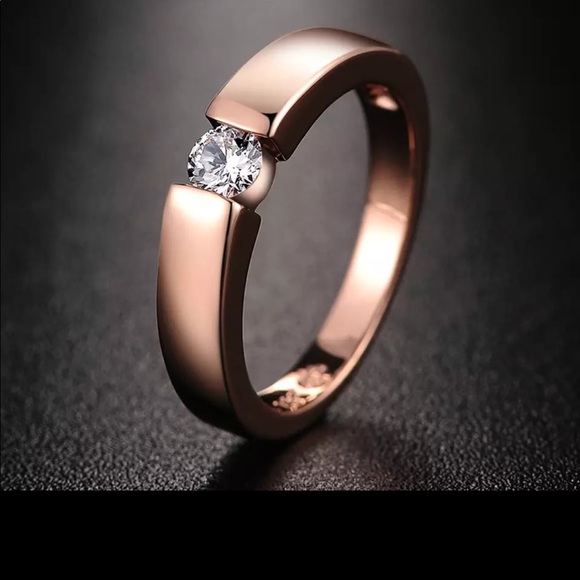 18K GP Rose Gold Beautiful Ring New - Picture 2 of 8